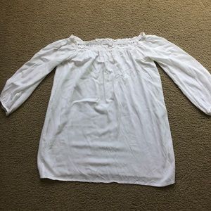 Off the shoulder white top!